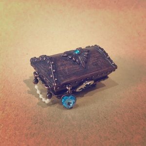 Monet Treasure Chest Trinket